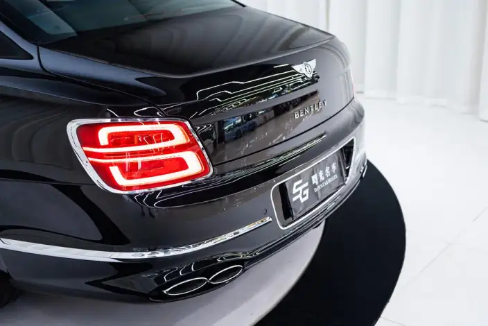 Continental Flying Spur 2023 Model 4.0T V8 Yadu Edition – фото 9