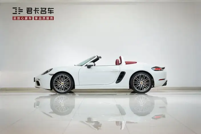 Porsche 718 2023 Model Boxster 2.0T