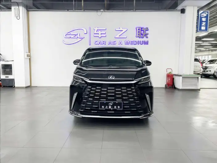 Lexus LM 2023 Model 500h DIRECT4 VI seat Respect Edition