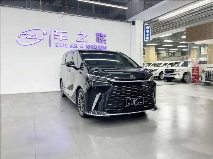Lexus LM 2023 Model 500h DIRECT4 VI seat Respect Edition