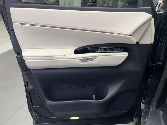 Lexus LM 2023 Model 500h DIRECT4 VI seat Respect Edition – фото 8
