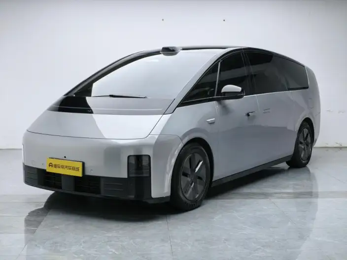 Li Auto MEGA 2024 Model Ultra Edition – фото 1