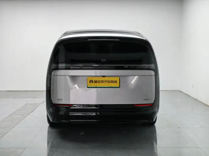 Li Auto MEGA 2024 Model Ultra Edition – фото 6