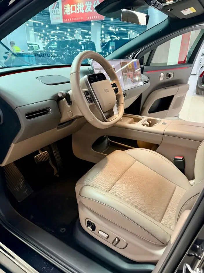 Li Auto i6 2025 Model 4WD Standard Edition – фото 9