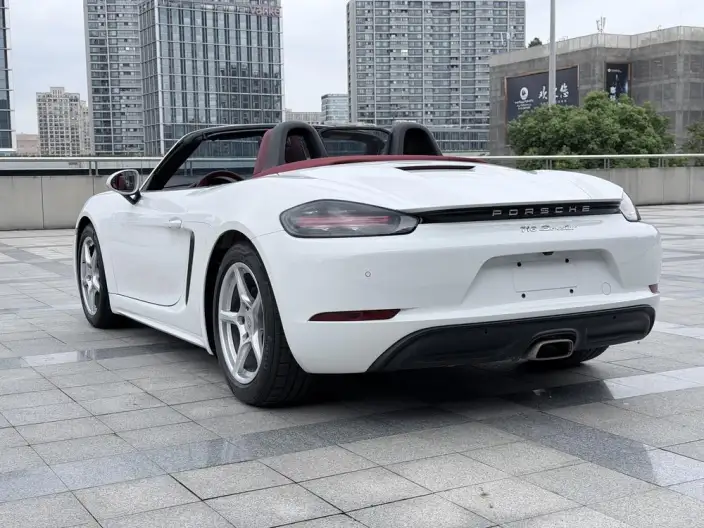 Porsche 718 2023 Model Boxster 2.0T