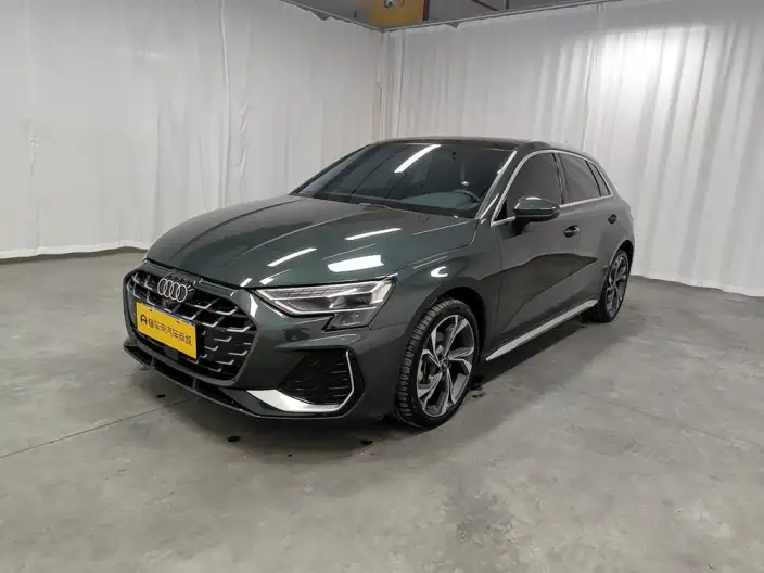 Audi A3 2025 Model Sportback 35 TFSI Continental Flying Spur Exclusive Model