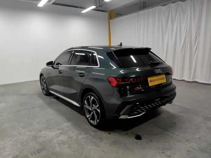 Audi A3 2025 Model Sportback 35 TFSI Continental Flying Spur Exclusive Model – фото 5