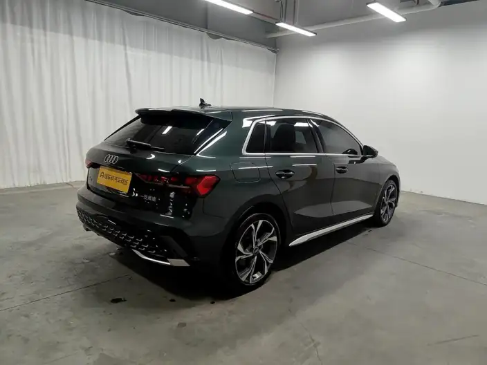 Audi A3 2025 Model Sportback 35 TFSI Continental Flying Spur Exclusive Model – фото 7