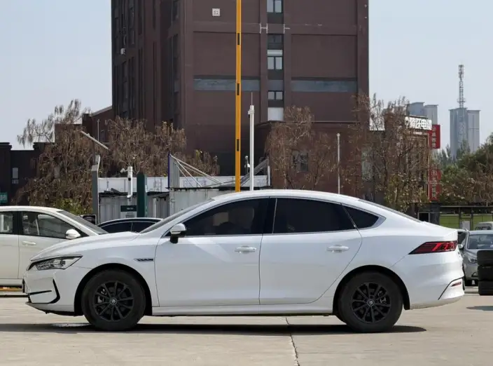 Qin Plus EV 2025 Model 510KM Travel Edition – фото 4