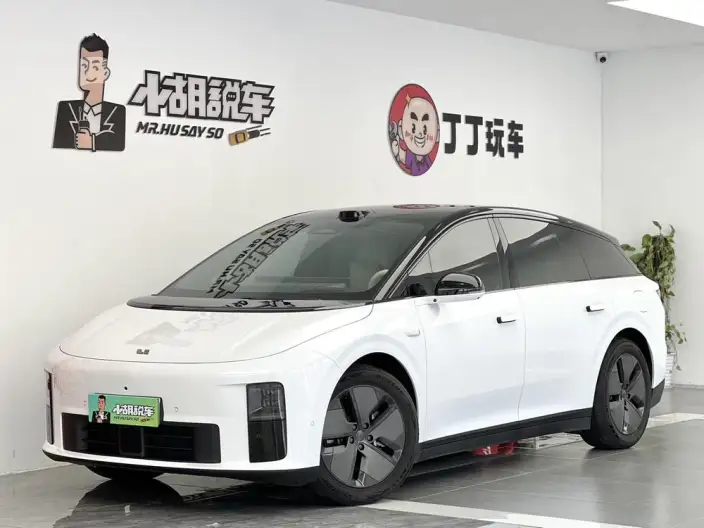 Li Auto i6 2025 Model 2WD Standard Edition