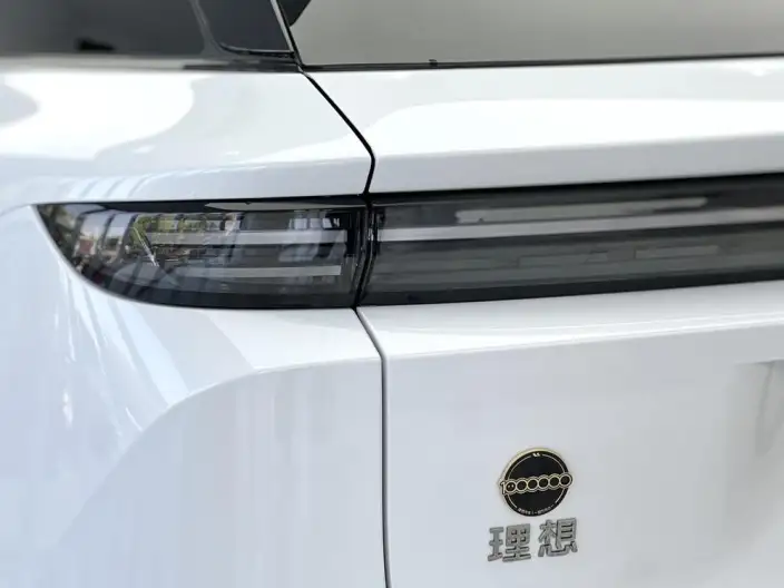 Li Auto i6 2025 Model 2WD Standard Edition – фото 9