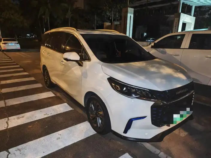 Maxus EUNIQ 5 PLUG IN 2020 Model 1.3T Deluxe Edition – фото 3