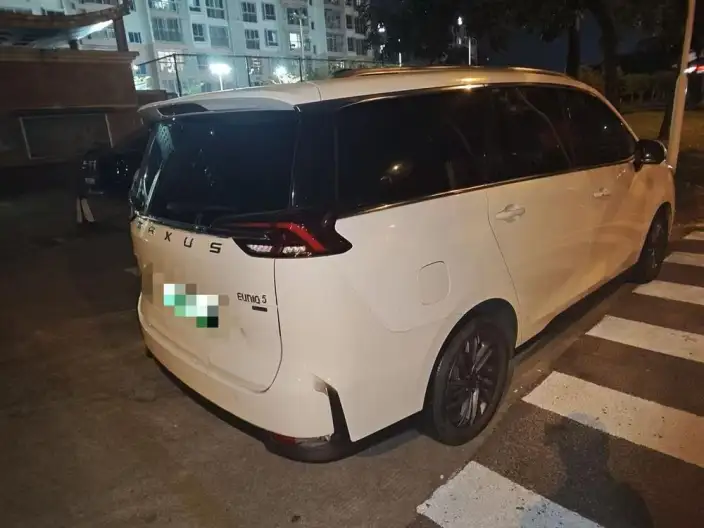 Maxus EUNIQ 5 PLUG IN 2020 Model 1.3T Deluxe Edition – фото 6