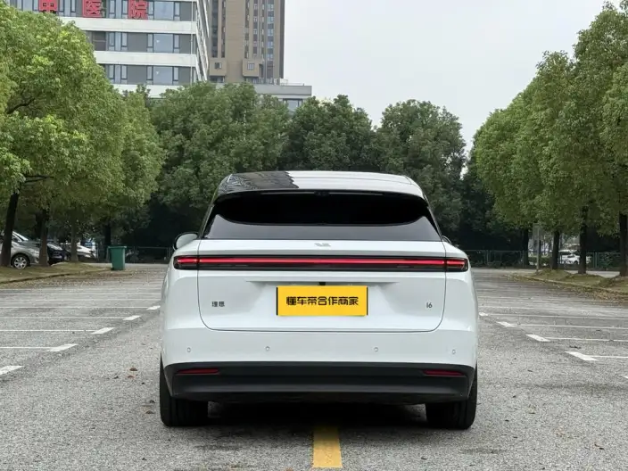 Li Auto i6 2025 Model 2WD Standard Edition – фото 6