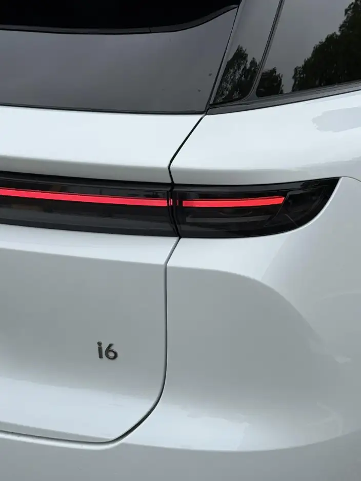 Li Auto i6 2025 Model 2WD Standard Edition – фото 8