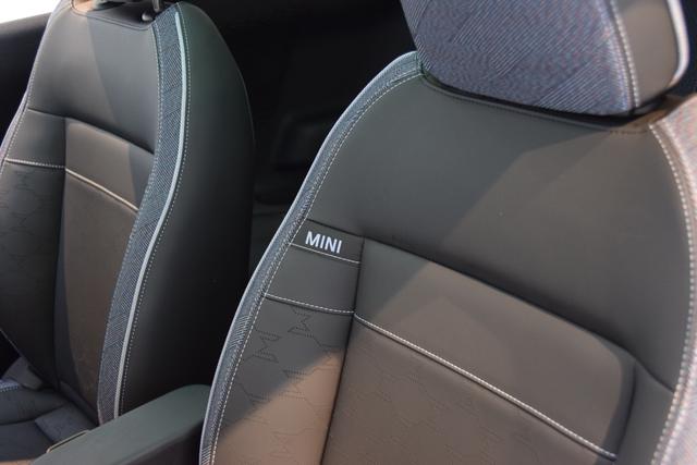 Electric MINI COOPER 2024 COOPER SE Artist – фото 8