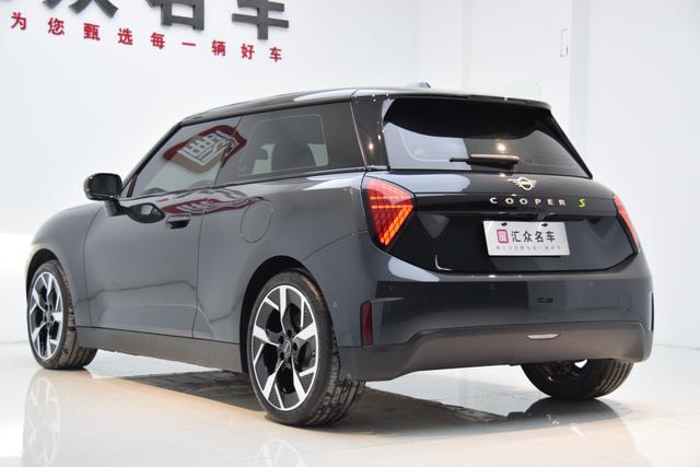 Electric MINI COOPER 2024 COOPER SE Artist – фото 21