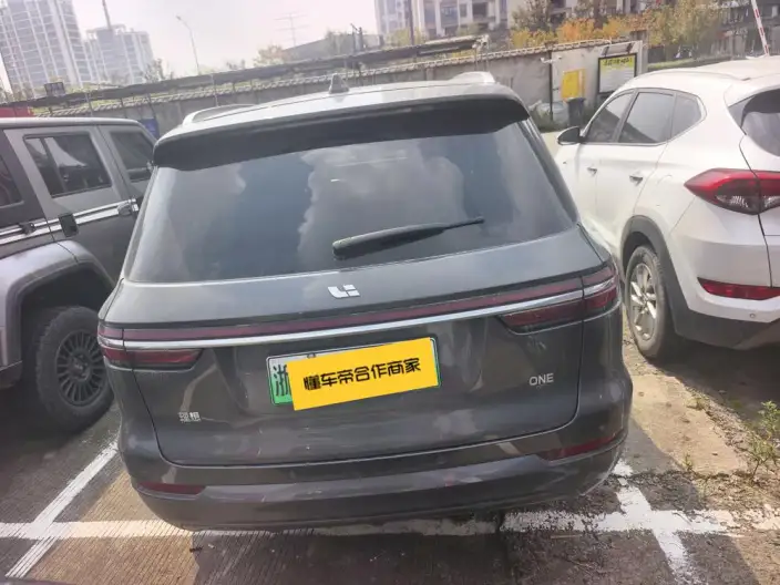 Li Auto ONE 2021 Model Extended Range 6 seat Edition – фото 5