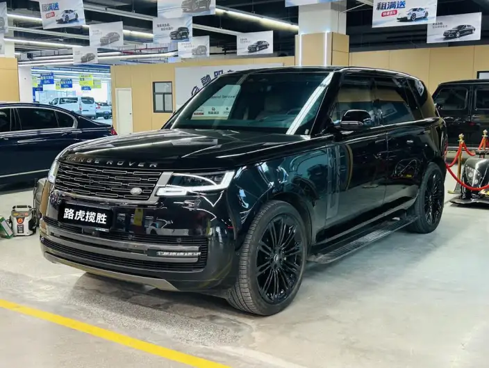 Range Rover 2025 Model 3.0 L6 400PS Shengshi Extended Edition
