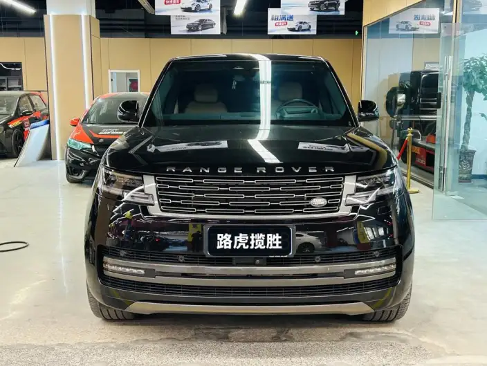 Range Rover 2025 Model 3.0 L6 400PS Shengshi Extended Edition