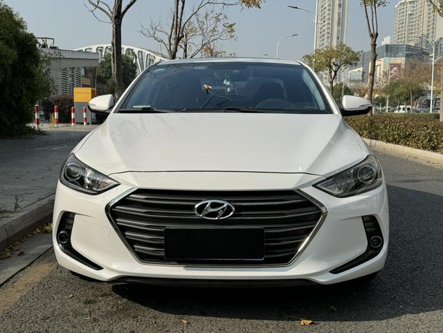 Hyundai Elantra AD 2016 1.6L Automatic Smart Elite – фото 2