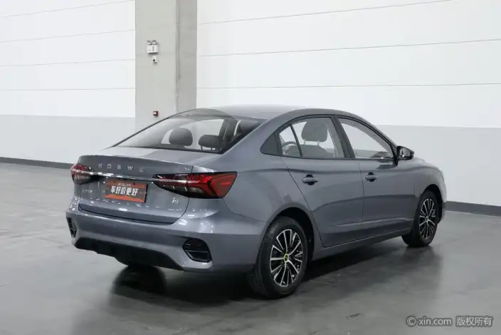 Roewe i5 2021 Model 1.5L Manual Platinum edition – фото 4