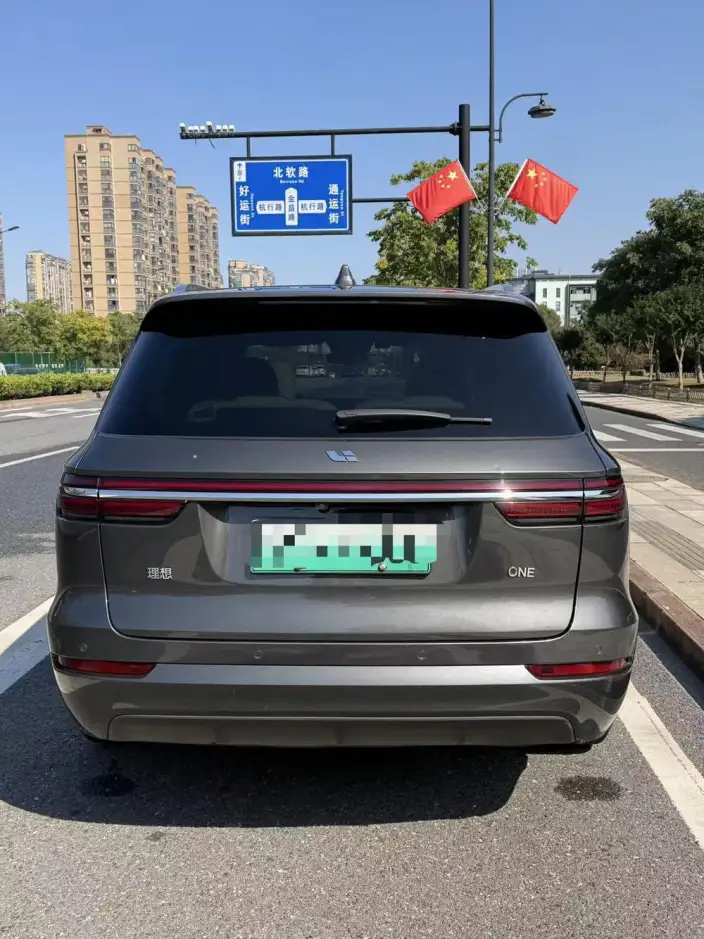 Li Auto ONE 2021 Model Extended Range 6 seat Edition – фото 5