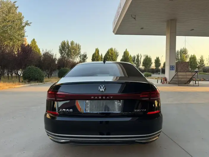 Volkswagen Passat 2023 Model 330TSI Deluxe Edition – фото 5