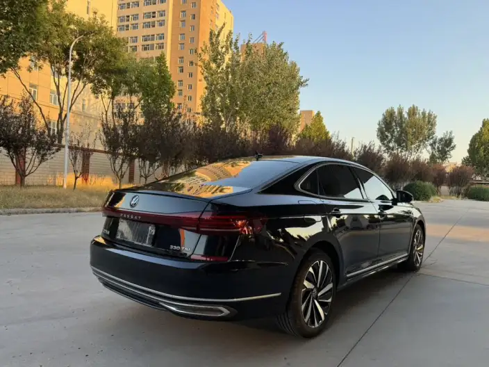 Volkswagen Passat 2023 Model 330TSI Deluxe Edition – фото 6