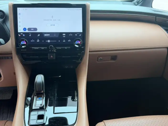 Vellfire 2024 Model 2.5L Automatic 4WD 7 seat Parallel Imported – фото 10