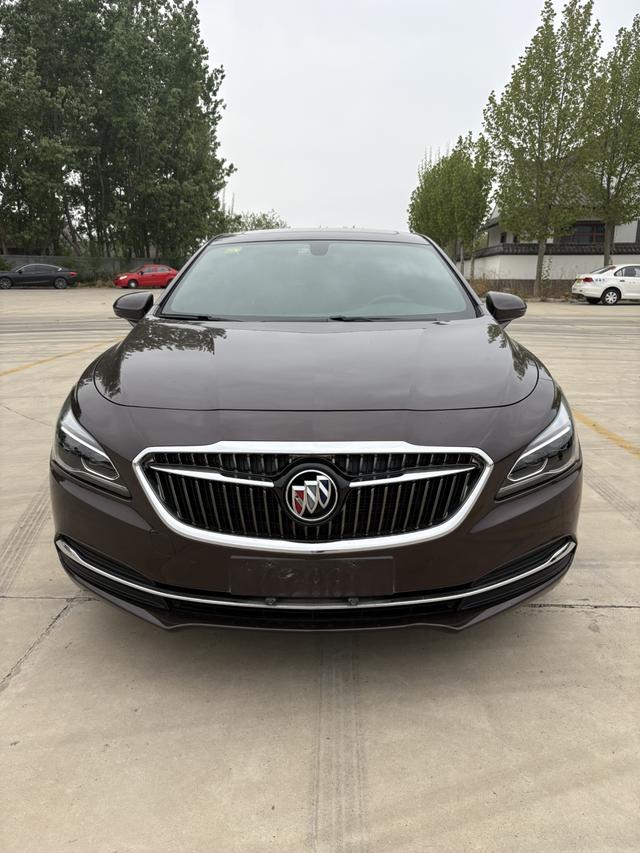 Buick LaCrosse Модель 2018 года 28T Avenir – фото 2
