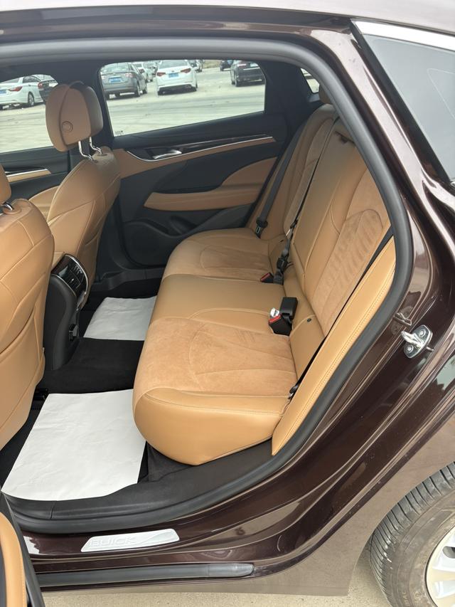 Buick LaCrosse Модель 2018 года 28T Avenir – фото 10