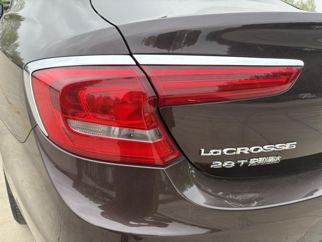 Buick LaCrosse Модель 2018 года 28T Avenir – фото 17