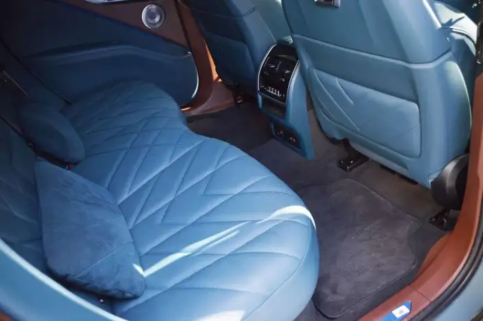 BMW XM 2023 Model 4.4T Standard Model – фото 7