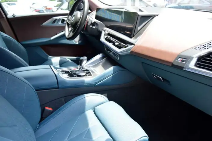 BMW XM 2023 Model 4.4T Standard Model – фото 9