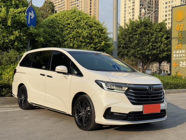 Honda Odyssey 2022 2.0L e:HEV Radiant Enjoy – фото 3