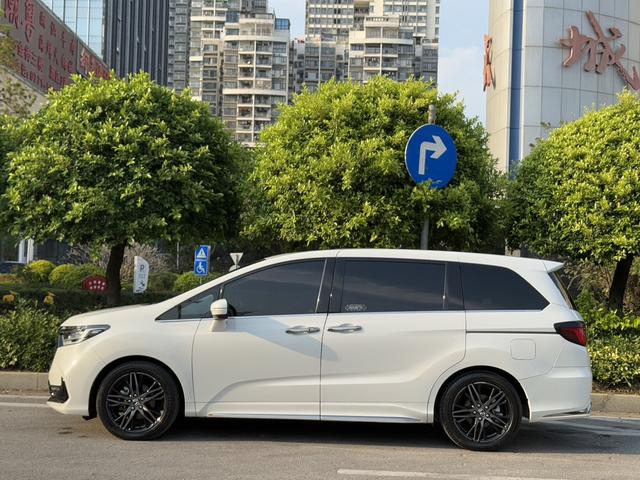 Honda Odyssey 2022 2.0L e:HEV Radiant Enjoy – фото 8