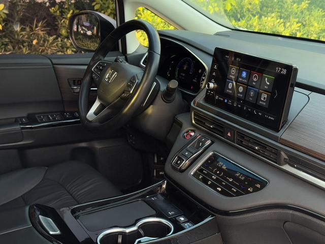 Honda Odyssey 2022 2.0L e:HEV Radiant Enjoy – фото 15