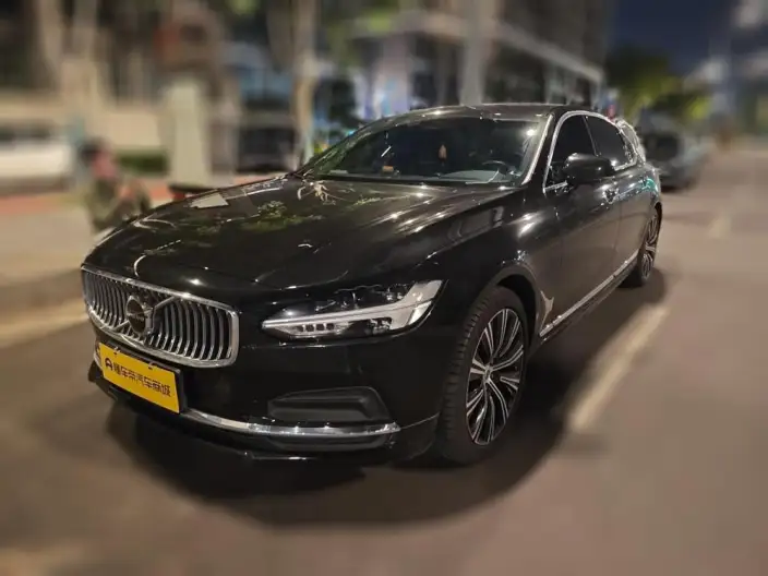 Volvo S90 2022 Model B5 Smart Range Deluxe Edition
