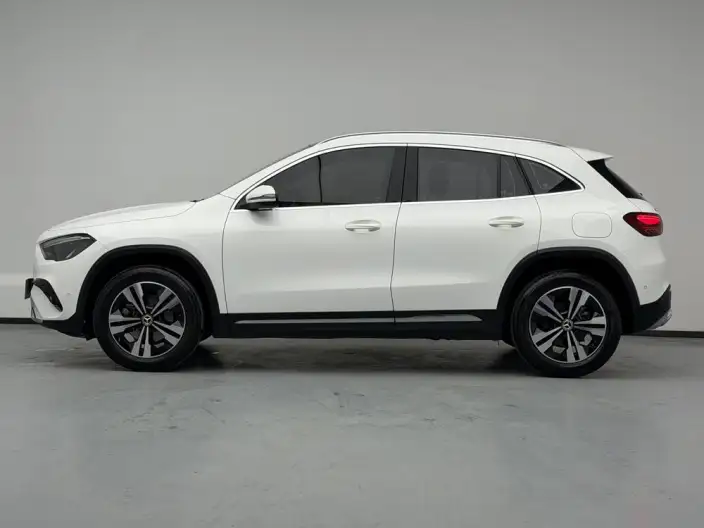 Mercedes-Benz GLA 2024 Model GLA 200