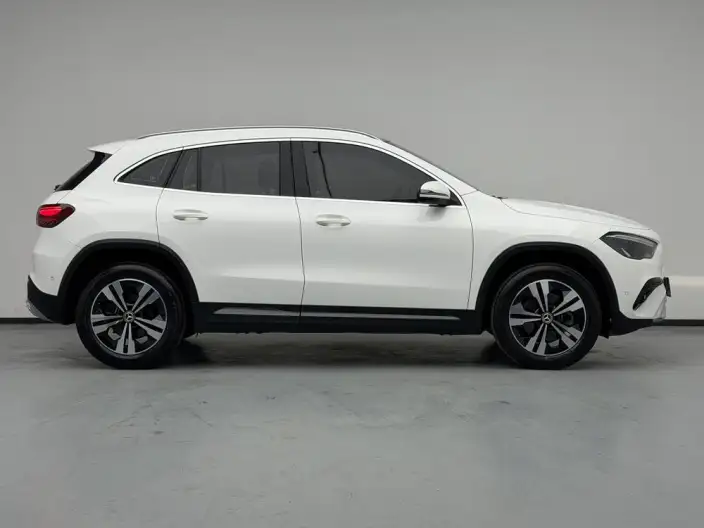 Mercedes-Benz GLA 2024 Model GLA 200 – фото 8