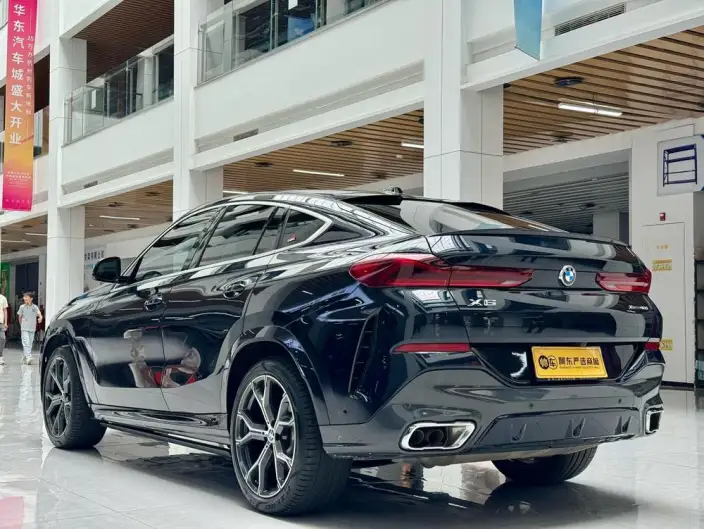 BMW X6 2023 Model xDrive40i Exclusive Model M Sports Set – фото 5