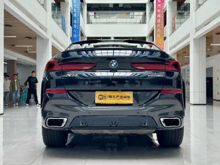 BMW X6 2023 Model xDrive40i Exclusive Model M Sports Set – фото 6