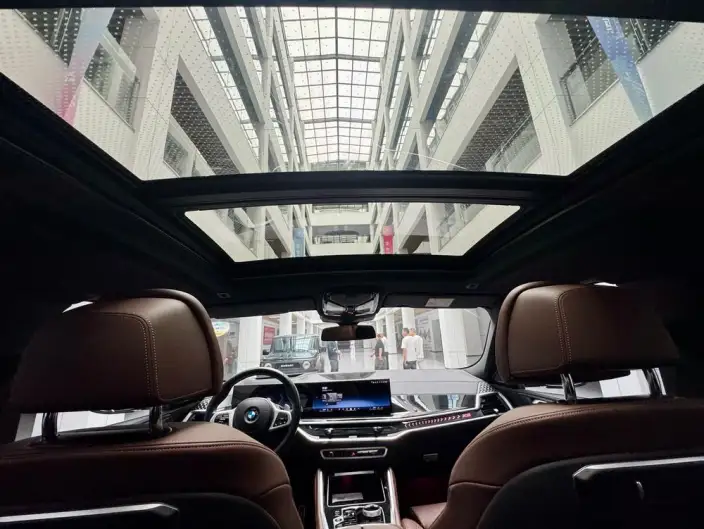 BMW X6 2023 Model xDrive40i Exclusive Model M Sports Set – фото 8