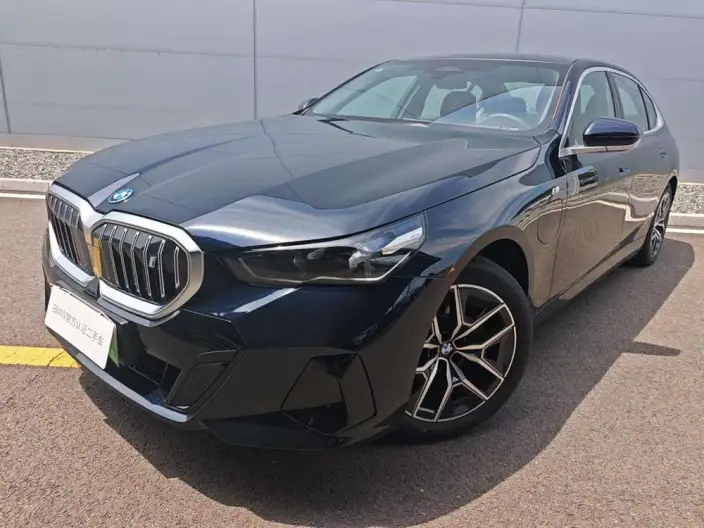 BMW i5 2025 Model eDrive35L M Sports Set