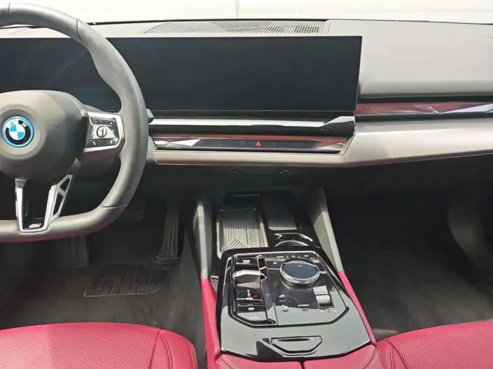 BMW i5 2025 Model eDrive35L M Sports Set – фото 7