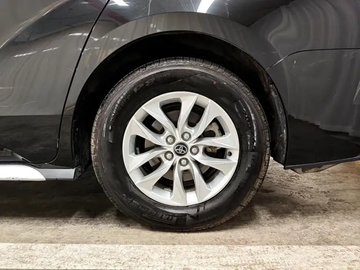 Granvia 2023 Model Intelligent Hybrid 2.5L Comfort Edition – фото 9