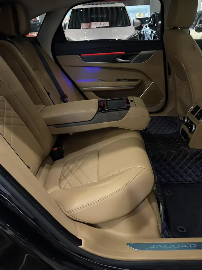 Jaguar XFL 2022 Model 2.0T P250 2WD Exclusive Deluxe Edition – фото 7