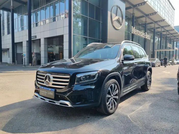 Mercedes-Benz GLB 2025 Model GLB 220 Fashion Model
