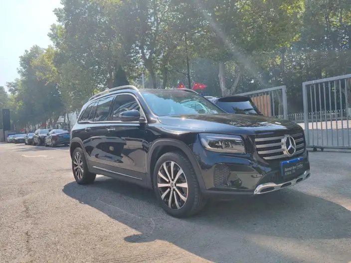 Mercedes-Benz GLB 2025 Model GLB 220 Fashion Model